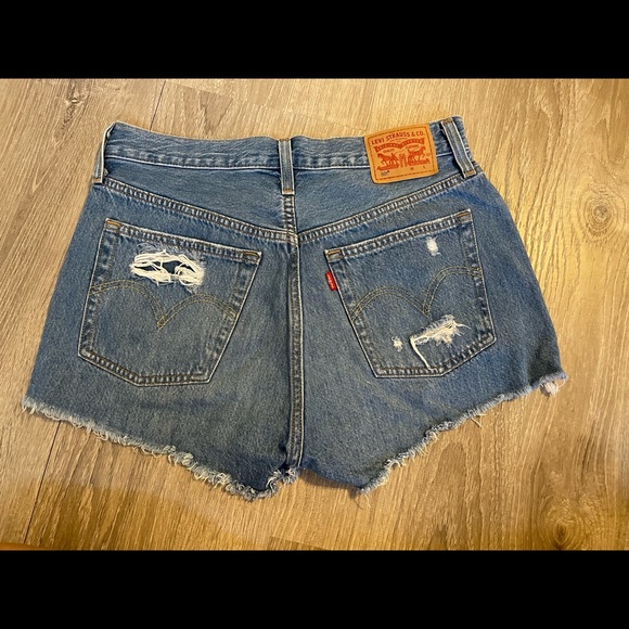 SOLD !! Levi’s 501 shorts, high rise non-stretch - Picture 5 of 9